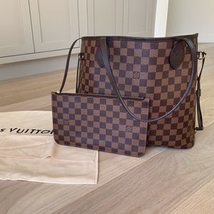 Authentic Louis Vuitton Neverfull MM tote, LIKE NEW